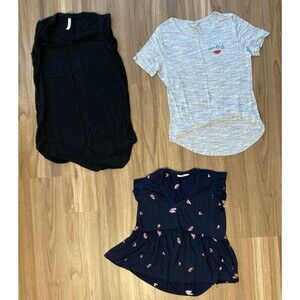 Old Navy / Mi Ami / Mahina Women's Shirts (Size M, Mi Ami L) Flower Print